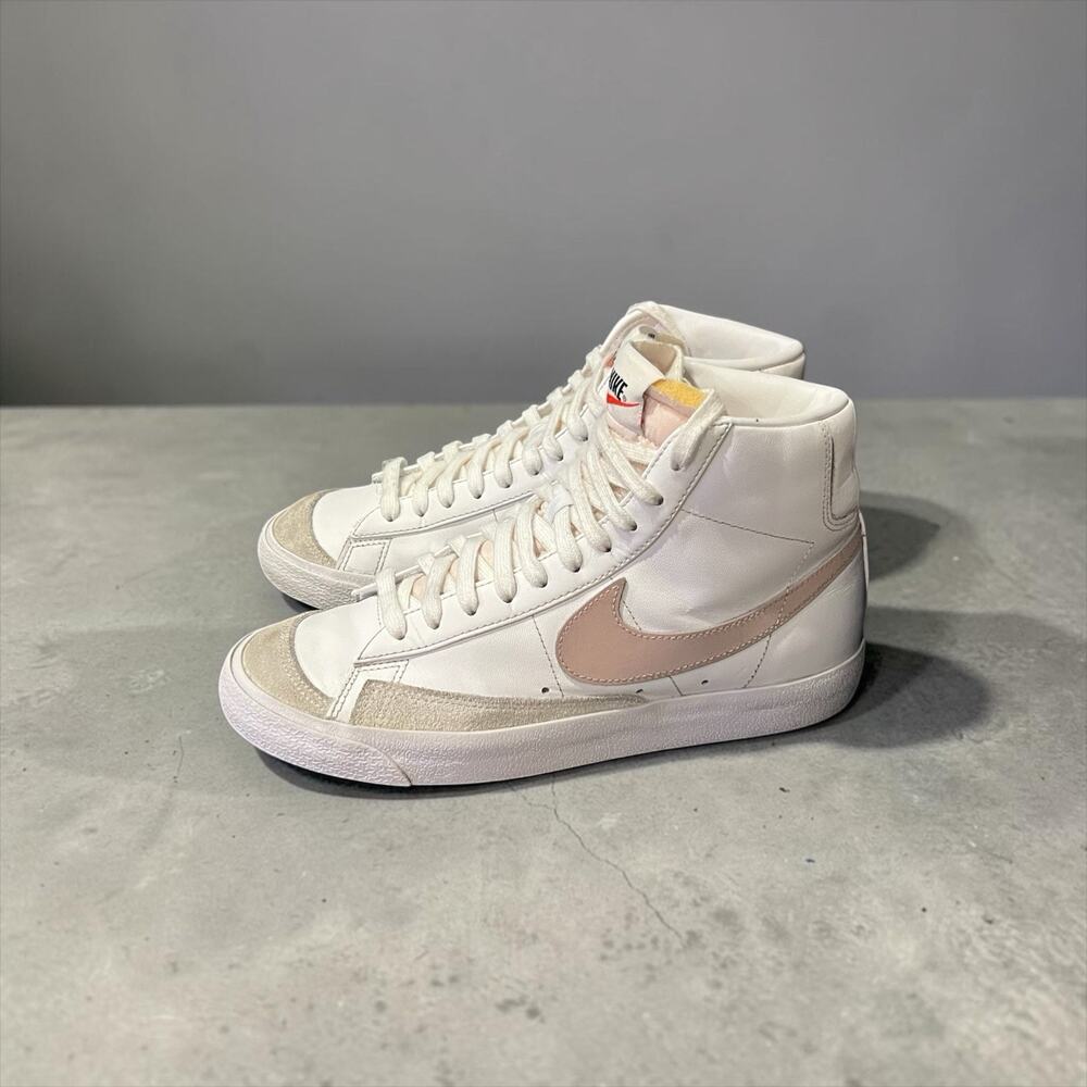 Nike Blazer Mid '77 Vintage sneakers White/ Pink Women’s Size 9 EU 40.5